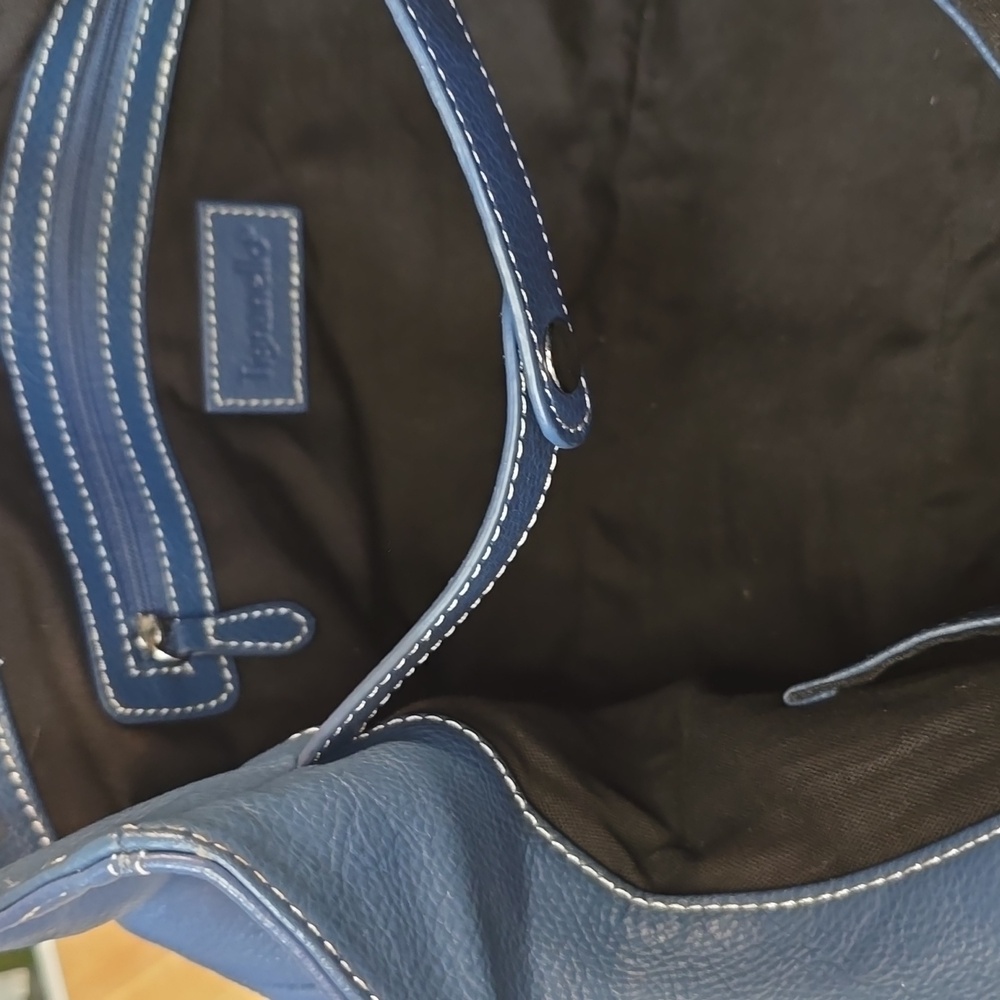 TIGNANELLO Blue Leather Handbag with Charm Soft As Butter!!! - Picture 4 of 6